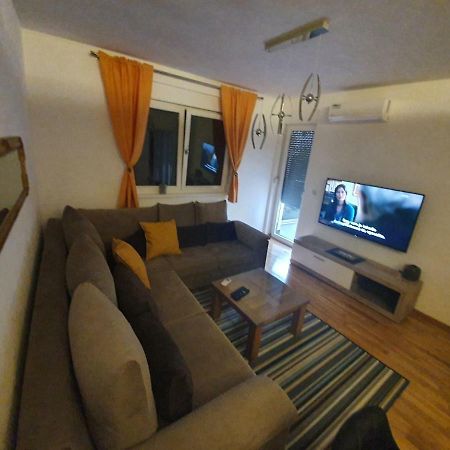Apartman Lux Добой Екстериор снимка